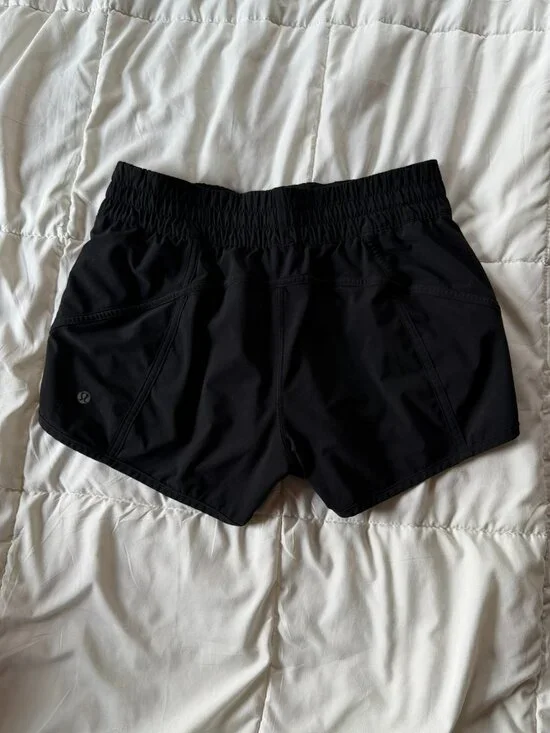 lululemon Tracker Short V - Picture 2 of 5